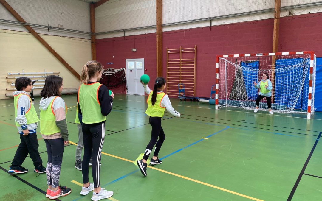 Handball pour les CM1-CM2